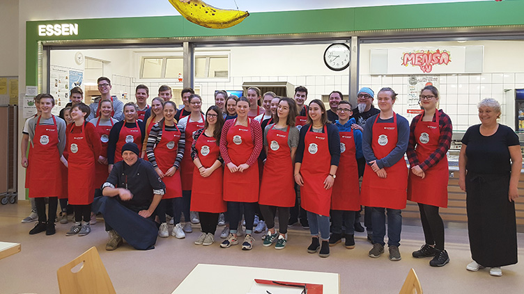 beitragsbild-kueche-macht-schule Sternekoch kocht mit Schülern